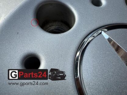 Gebrauchsspuren Original Mercedes G-Klasse 16-Zoll Ashtaroth Schwerlastfelge Silber mit 1400 kg Traglast A4614011002 9007